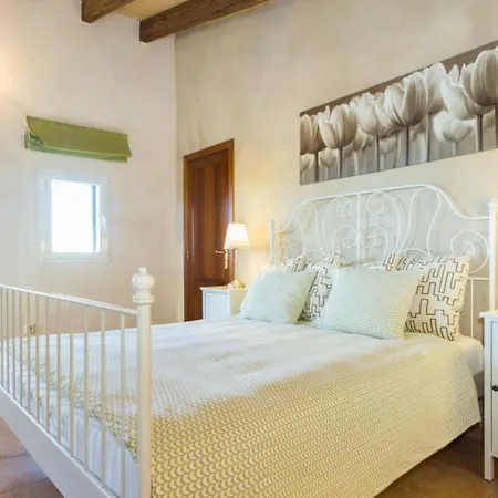 Chalet Son Pere By Slow Cas Concos